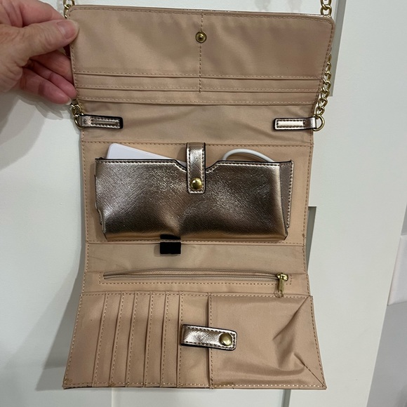 Rose gold wallet with strap - Picture 6 of 6